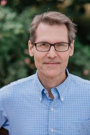 Kenneth Croes's Instagram, Twitter & Facebook