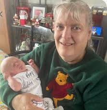 Never date a man who has abandoned his kids or doesn't support them. Any  man who isn't loyal to his children will never be loyal to anyone.