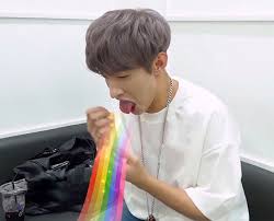Seventeen wonwoo seungkwan jun kihno joshua henggarae dino pc dk woozi. Dino Woozi And Seventeen Image 6314712 On Favim Com