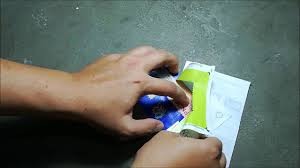 Gunakan kain lembut tenyeh dan sental hingga sisa gam itu hilang. Proton Exora Membuang Gam Roadtax Pada Cermin Kereta Youtube