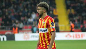 Kariyer sayfasında bilal başacıkoğlu isimli futbolcunun sezon bazında takımının yer almış olduğu turnuvalardaki maç, gol, asist, sarı kart, kırmızı kart, oyuna girme, oyundan alınma. Bilal Basacikoglu Kayserispor Dan Ayrildi