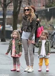 Inside, sjp found her seats with the kids while matthew came in right before curtain, an onlooker told yahoo celebrity. Sarah Jessica Parker And Matthew Broderick With Kids Popsugar Celebrity
