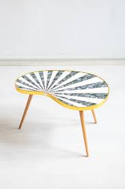 Nierentisch 60er Mit Strahlenmuster In 2020 With Images Spanish Decor Miami Decor Italian Decor