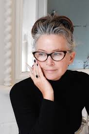 Silver Agence De Top Modeles De Plus De 40 Ans Paris En 2020 Modele Coupe De Cheveux Beaute Intemporelle