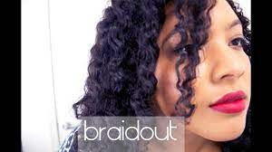 Transitioning to gray hair doesn't have to be as scary as it sounds—embracing your grays can shine a totally different light on your beauty look. Transitioning Hair The Perfect Braid Out Youtube
