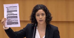 While von der leyen did not mention the uk directly, brussels has repeatedly complained about the lack of shipments of the oxford/astrazeneca vaccine from britain. Big Pharma Calling The Shots Vdl Debates Vaccines Plan With Meps Gue Ngl