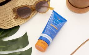 Jun 19, 2021 · sinar uv yang terlalu berlebihan bisa menyebabkan kulit terbakar, kulit kusam, jadi lebih gelap, kata mira kirana, jumat 18 juni 2021. Sunburn Do S And Dont S Cara Merawat Kulit Yang Terbakar Sinar Matahari Illuminare