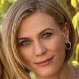 Deanna Dolan's Instagram, Twitter & Facebook