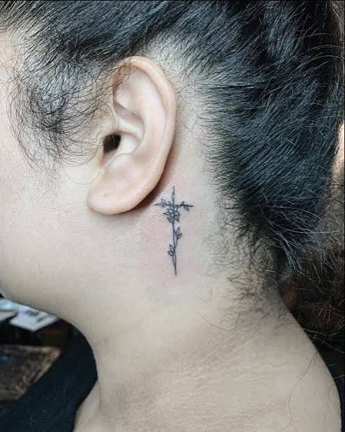 Cute Tattoos For Neck