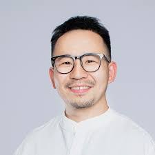 Yihua Lee's Instagram, Twitter & Facebook