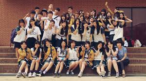 Aquí es necesario que haga una pausa para explicar algo que se supo muy poco después. Idols Que Son Amigos Y Se Conocieron En La Escuela Preparatoria Soompi