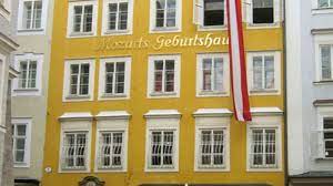 The house is located on domgasse. Feinkost Zieht Ins Salzburger Mozarthaus Ein Reise