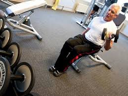 Hier erkläre ich dir ganz ausführlich was ich alles im anamnesebogen abfrage und warum. Fitnessstudios Fur Senioren Tipps Zu Auswahl Und Training Berlin De