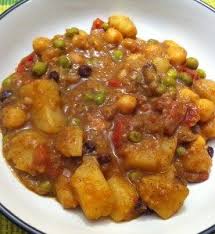 Mm Vegan Potato Curry Vegetarian Recipes Easy Indian Recipes Indian Food Recipes