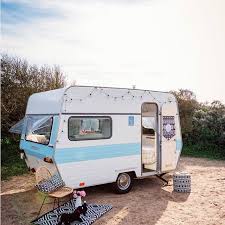 View special offers, news for lifestyle camper trailers camper trailers for sale throughout australia. Ein Kleiner Einblick Ins Caravanity Buch Happy Campers Die Wunderschonen Fotos Aus Dem Band Stammen Von Marijndewi Wohnwagen Happy Campers Wohnwagen Leben