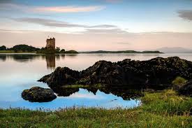 Send oss bilder og video: Geheimnisvoller Loch Ness In Schottland Urlaubsguru