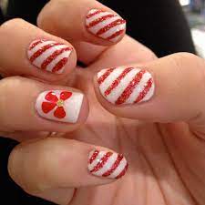 Thanks to these simple nail art christmas tutorials you can create on your nails beautiful decorations in short while ! 51 Festive Christmas Nail Art Ideas Holiday Nail Designs 2021 Guide
