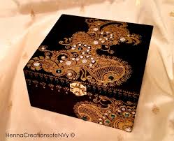 Henna Mendhi Inspired Black Peacock Keepsake Jewelry Box With Etsy Henna Candles Keepsake Jewelry Henna Jewelry