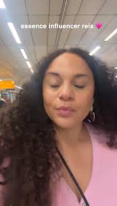 A Snapchat video by ✨ JOY STYLES ✨