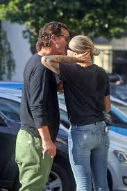 The couple started dating in 2017. Gala On Twitter Sophia Thomalla Gavin Rossdale Heimliche Verlobung Mit Gavin Rossdale Https T Co Wtsp519jdi