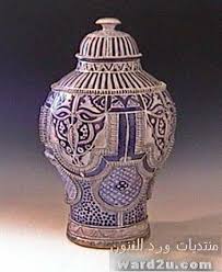 خزف فاس الازرق بصمة مغربية مميزة Fes Pottery Decorative Jars Jar Decor