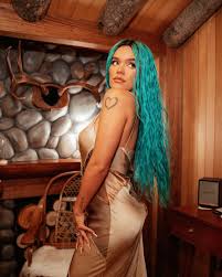 Karol G desnuda - Fotos y Vídeos - ImperiodeFamosas