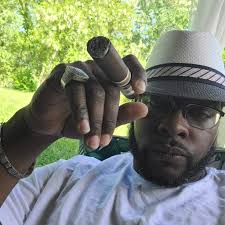 Man it's hard outchea for folks who smoke cigars… It be your own people!!  Yesterday, I found myself with a Shawn. Let me break it down for you: S