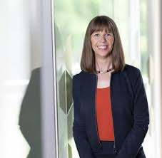 Artists that are not part of the mainstream were struggling the hardest in the past year. Allianz Personalchefin Renate Wagner 50 50 Bei Der Familienarbeit Welt