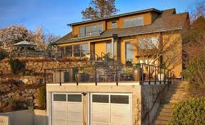 15 Modern Contemporary Homes On A Hill Home Design Lover Contemporary House Modern Contemporary Homes Beach House Design