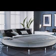 Round beds first appeared on the residential market in 1968 with luigi massoni's rotating lullaby bed for poltrona frau (the updated. I Want A Round Bed Please Round Beds Modern Room Decor White Bedroom Furniture Ikea