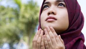 Doa minta jodoh dengan si dia untuk mendapatkan pria idaman maupun membuat pasangan yakin segera menikahi anda. Doa Minta Jodoh Dengan Si Dia Dan Segera Menikah Sama Pujaan Hati Islamudina Com