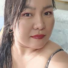 Neglected by her father and stepmother since childhood, Elara Rhode hires Ethan  Walden as her personal bodyguard—only to fall in love with him and begin  pursuing his affection. But Ethan remains distant.