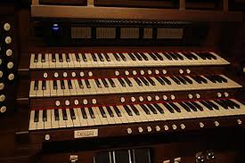 Irvine Valley College entices students with pipeless organ