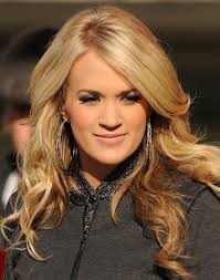 Coiffure mariage 2021 pour cheveux longs : Miley Cyrus Long Hairstyles Popular Haircuts Coiffure Io Guide Magazine Coiffure Cheveux Beaute Et Tendances Numero 1