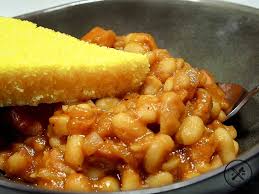 Baked Beans Mit Speck Aus Dem Dutch Oven Delikatessenschmiede De