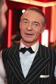 23,341 likes · 6 talking about this. Znamy Herec Jiri Dvorak 51 Prozil Cast Detstvi Bez Maminky A V Chudobe Ahaprozeny Cz
