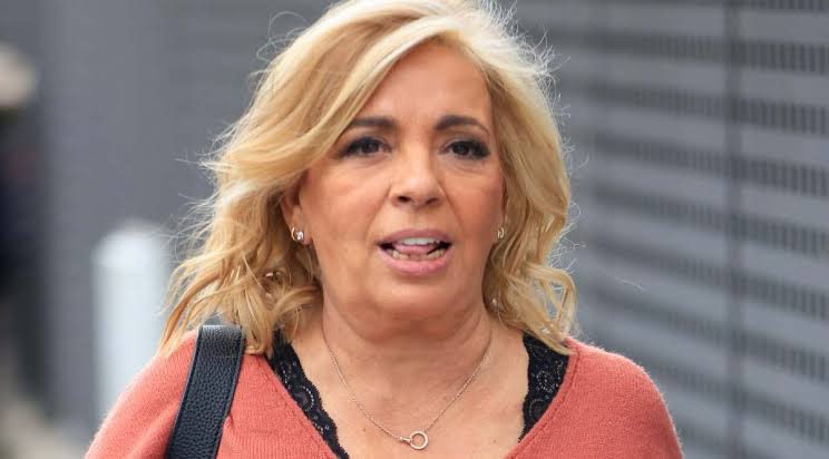 Carmen Borrego, en el hospital tras sufrir una aparatosa caída doméstica:  "Me he roto la muñeca y me duele todo el cuerpo"