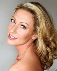 Steps' star Faye joins saucy show