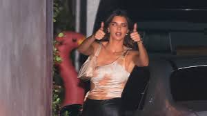 Page six, 20 мая 2021. Kendall Jenner Gesteht In Podcast Ja Ich Bin Ein Stoner Promiflash De