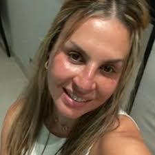 Sandra Hays's Instagram, Twitter & Facebook