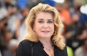 Couple de légende : Bernadette et Jacques Chirac, amour et ambitions  politiques