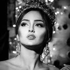 pin by ph ruqaya on رمزيات بنات ابيض اسود photography inspiration portrait aesthetic girl girl photography