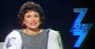 Anne sinclair a présenté 7 sur 7 de 1984 à 1997. Video Le Retour Surprise D Anne Sinclair A La Television Le Point