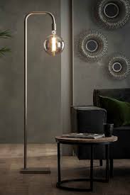 Stehlampe Sledge My Blog Blog Dekorierenmitbeleuchtung Sledge Stehlampe In 2020 Industrial Floor Lamps Industrial Style Lamps Floor Lamp