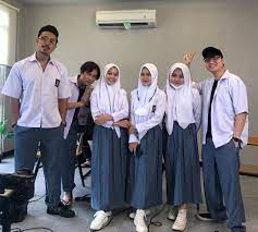 Daftar sma terbaik di indonesia ini dibuat oleh kemendikbud berdasarkan indeks integritas ujian nasional (iiun). Sma Terbaik Di Indonesia Versi Ltmpt Dan Cara Daftar Sekolah