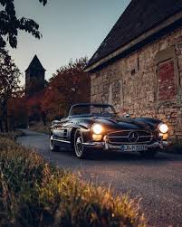 Diy Indoor Garden Wall Diy Crafts Teencrafts Projects Diycrafts Diyprojects Fundiys Funprojects Diyideas Craftpr In 2020 Mercedes Benz 300 Car Mercedes Benz