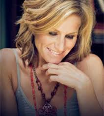 Susan Ashton, 'Love Is Alive' Is Singer's Long-Awaited Country Comeback  (LISTEN)