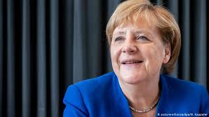 Unter ihrer führung sind die deutschen in guten händen. Majority Of Germans Support Angela Merkel Want Her To Finish Term News Dw 05 09 2019