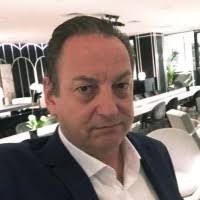 Andrew Vine's Instagram, Twitter & Facebook