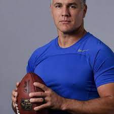 Adam vinatieri was born on 28 december, 1972 in yankton, south dakota, united states, is an american football placekicker. Adam Vinatieri Bio Net Worth Current Team Contract Salary Career Age Facts Wiki Height Family Married Wife Nfl Record Injury Retire Factmandu